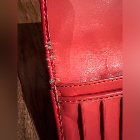 Coach wallet used** - Picture 4 of 11